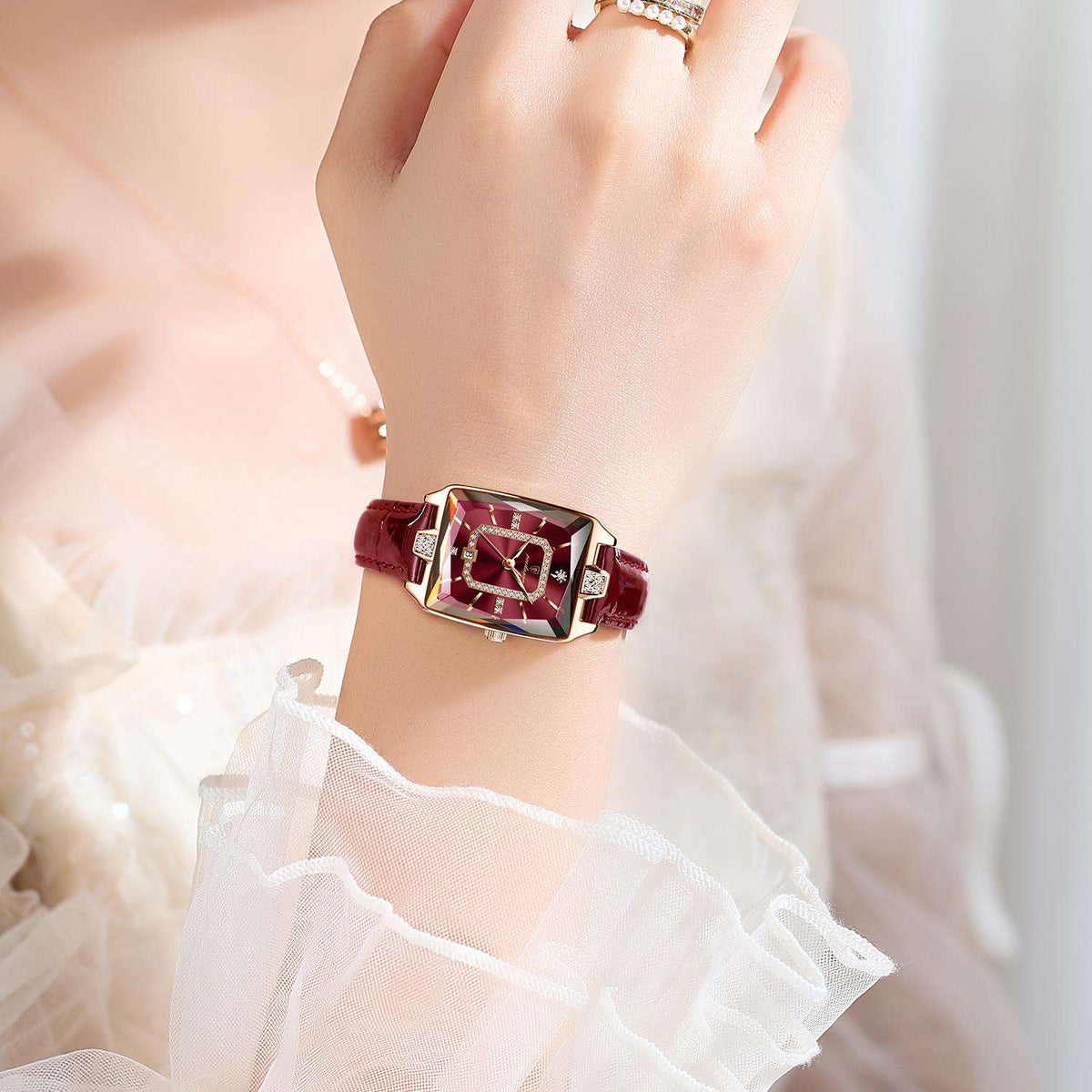 Poedagar Luxury Leather band Women Watch